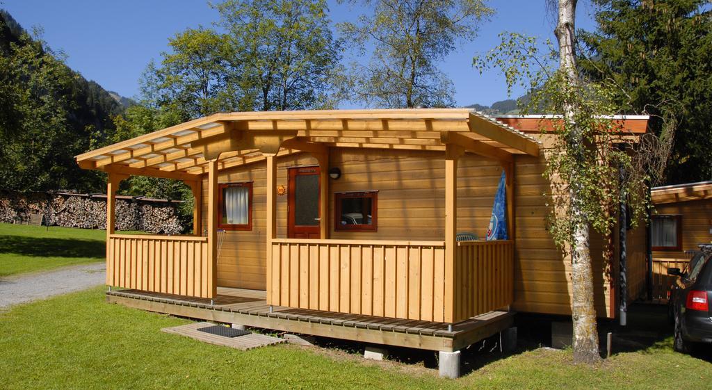 キャンピング　ユングフラウ　ホリデーパーク ラウターブルンネン 部屋 写真